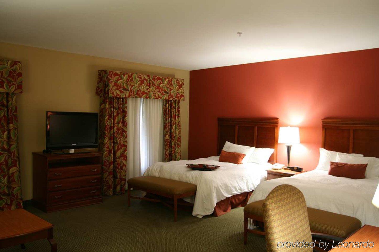 Hampton Inn Атенс Номер фото