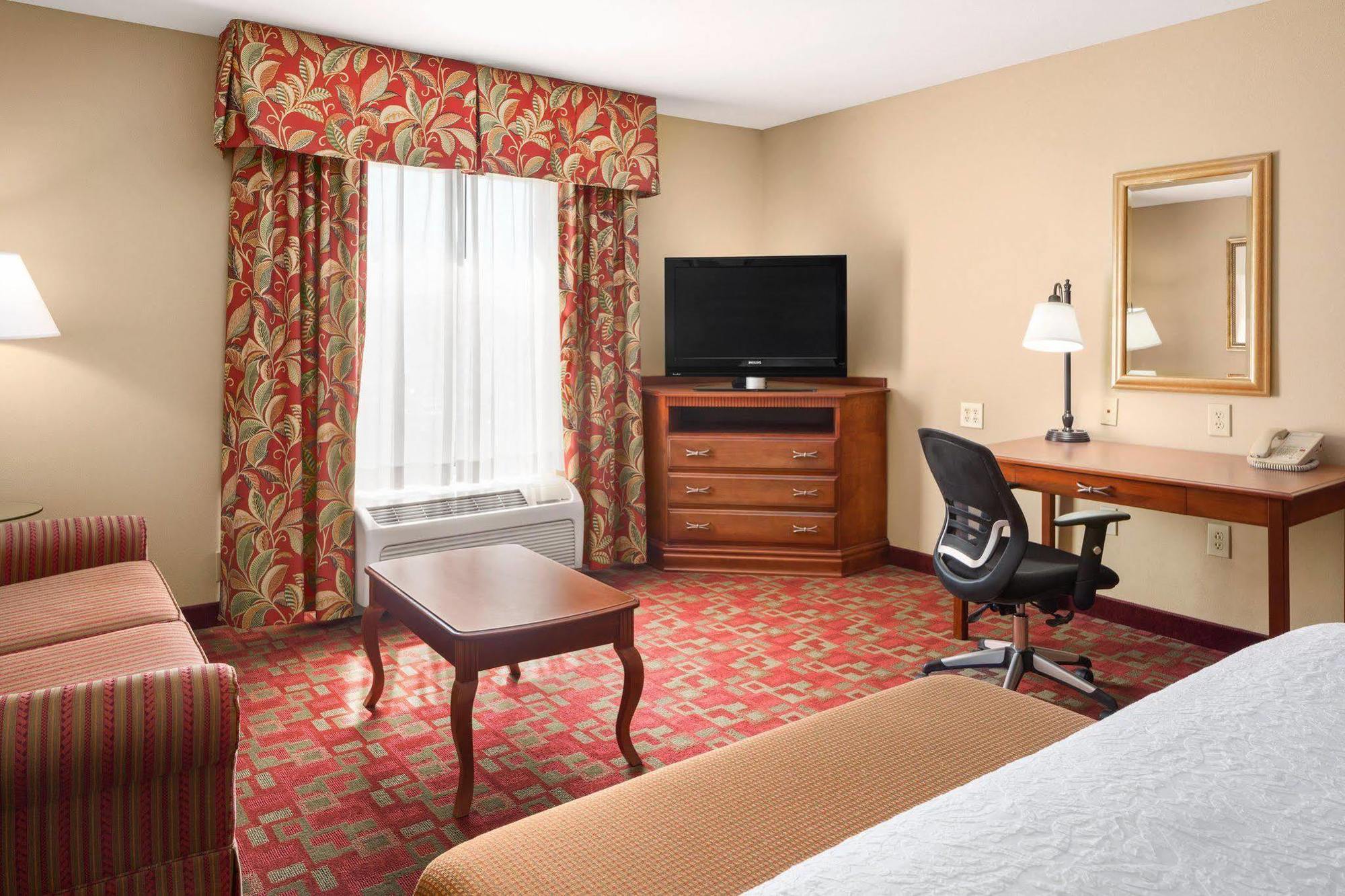 Hampton Inn Атенс Екстер'єр фото
