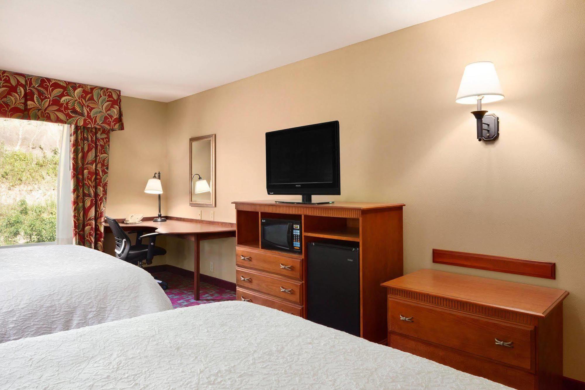 Hampton Inn Атенс Екстер'єр фото